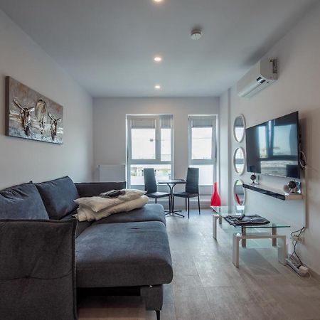 Fancy Penthouse Studio With Lakeview W10 Bucareste Exterior foto