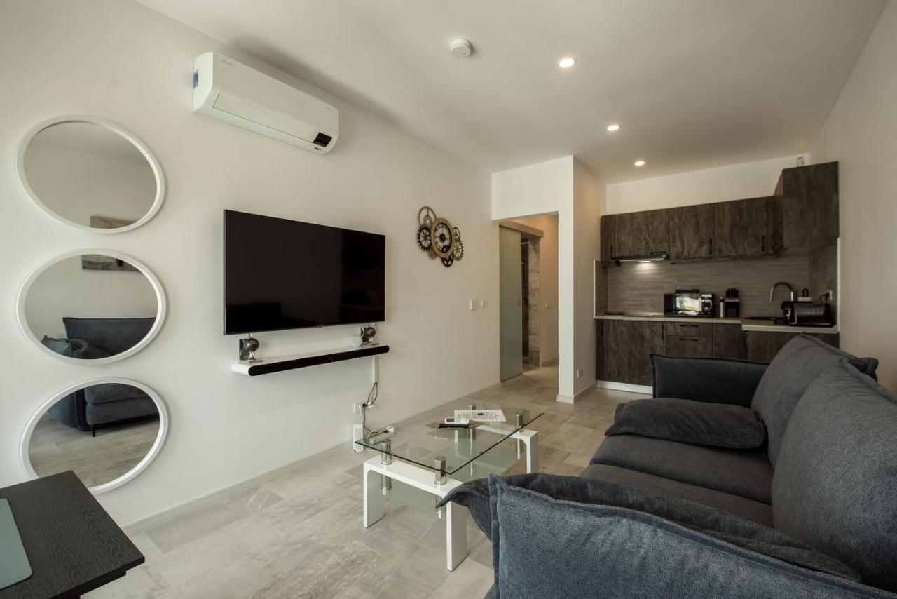 Fancy Penthouse Studio With Lakeview W10 Bucareste Exterior foto