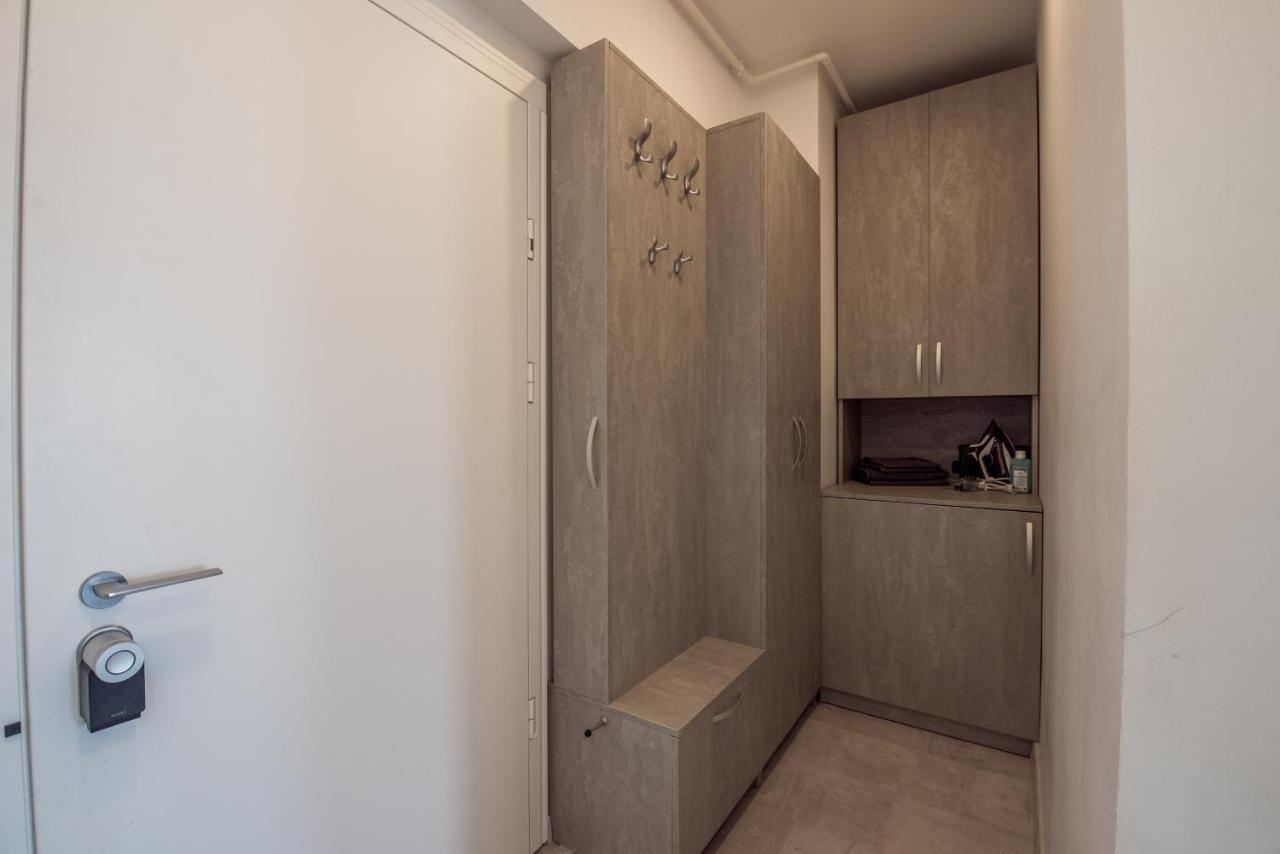 Fancy Penthouse Studio With Lakeview W10 Bucareste Exterior foto